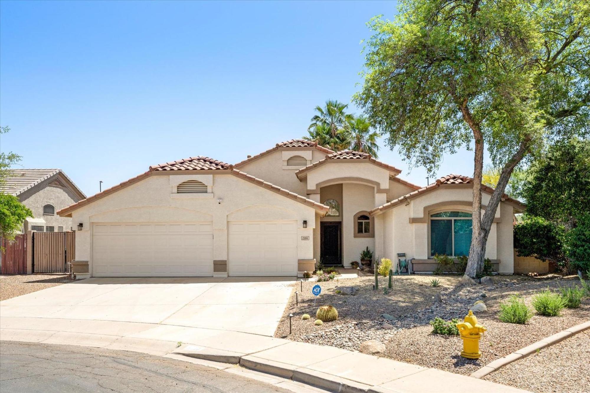 Cobblestone Corner Villa Gilbert Exterior photo