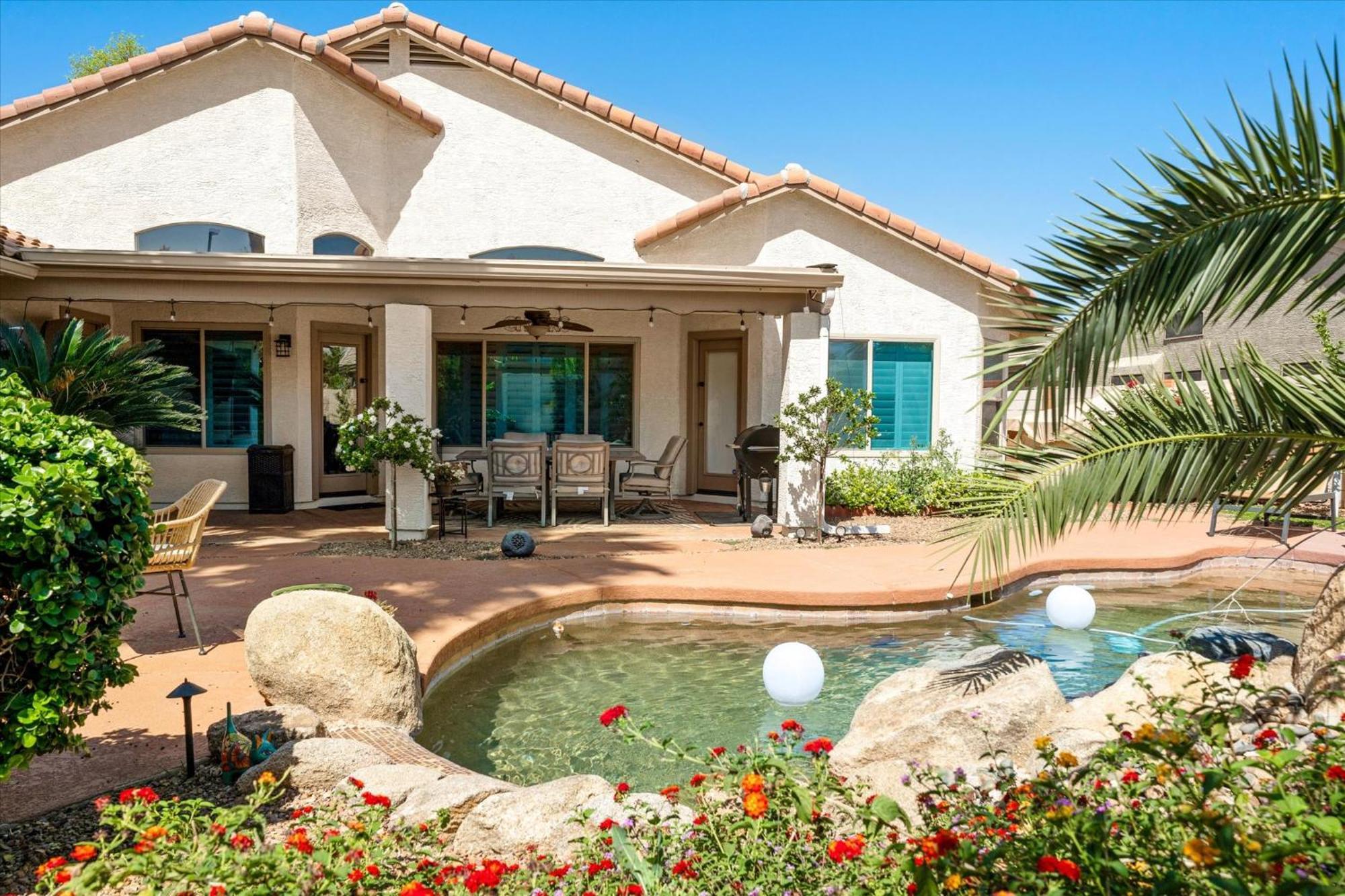 Cobblestone Corner Villa Gilbert Exterior photo